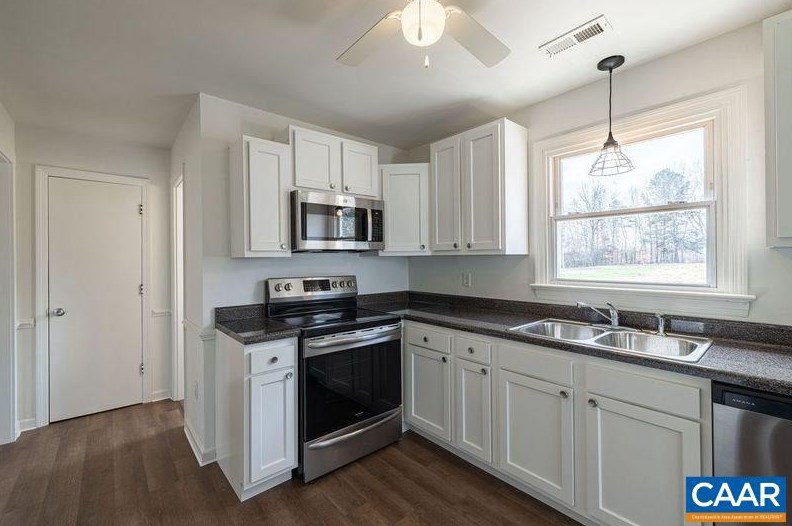 5708 Slate River Mill Rd, Dillwyn, VA 23936-2724