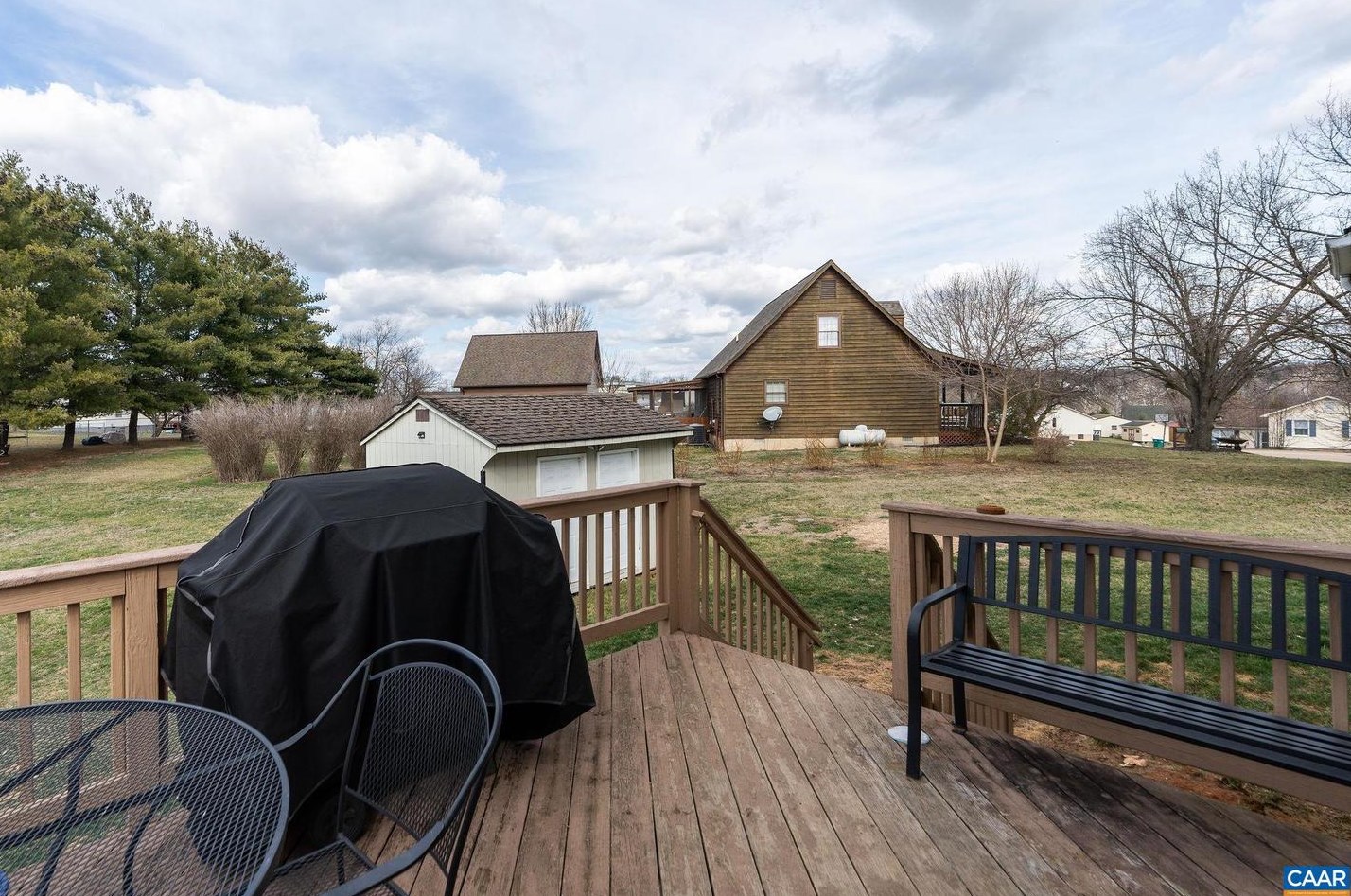 5114 Dogwood Ct, Timberville VA  22853-2406 exterior