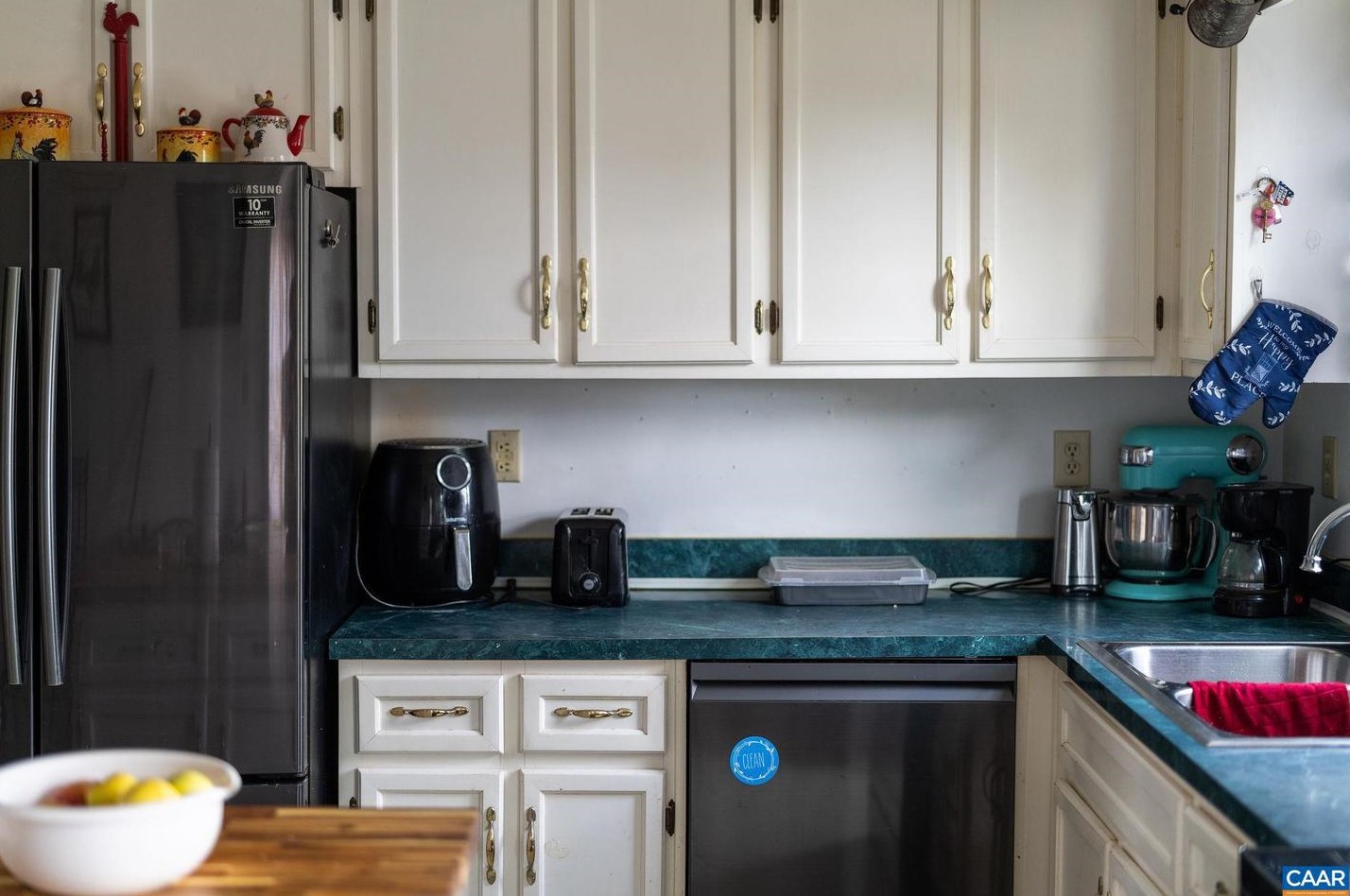 5114 Dogwood Ct, Timberville VA  22853-2406 exterior