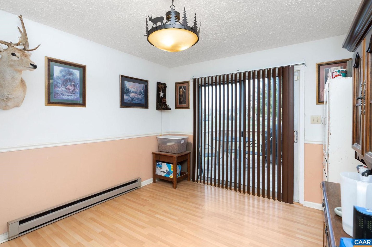 5114 Dogwood Ct, Timberville VA  22853-2406 exterior