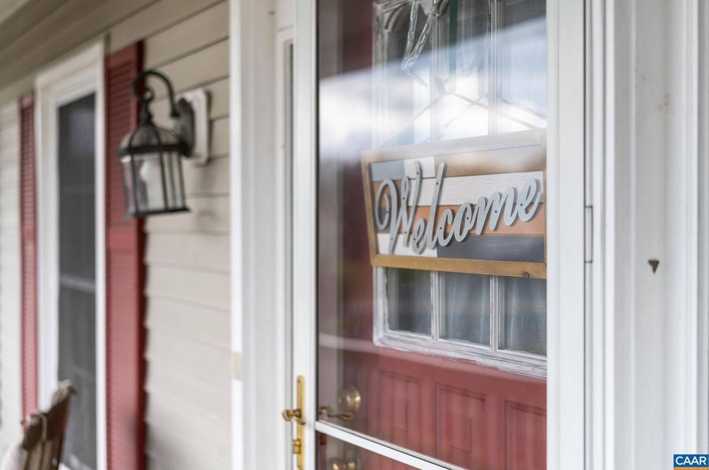 5114 Dogwood Ct, Timberville VA  22853-2406 exterior
