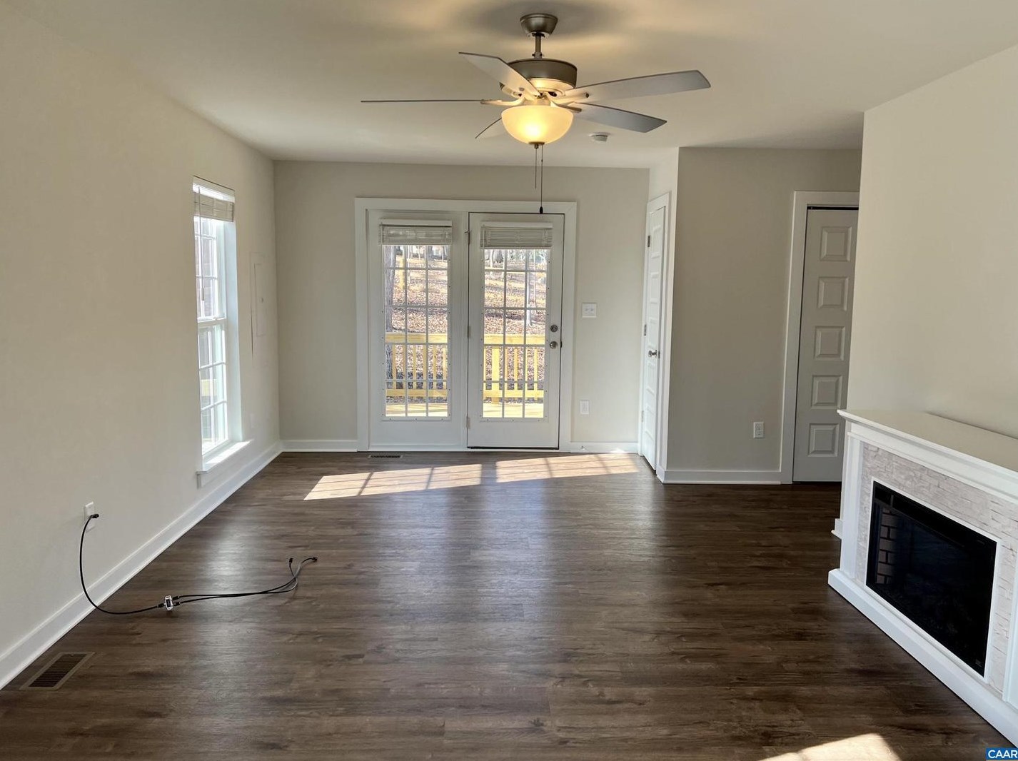 6 Barkley Ln, Bybee VA  22963-2426 exterior
