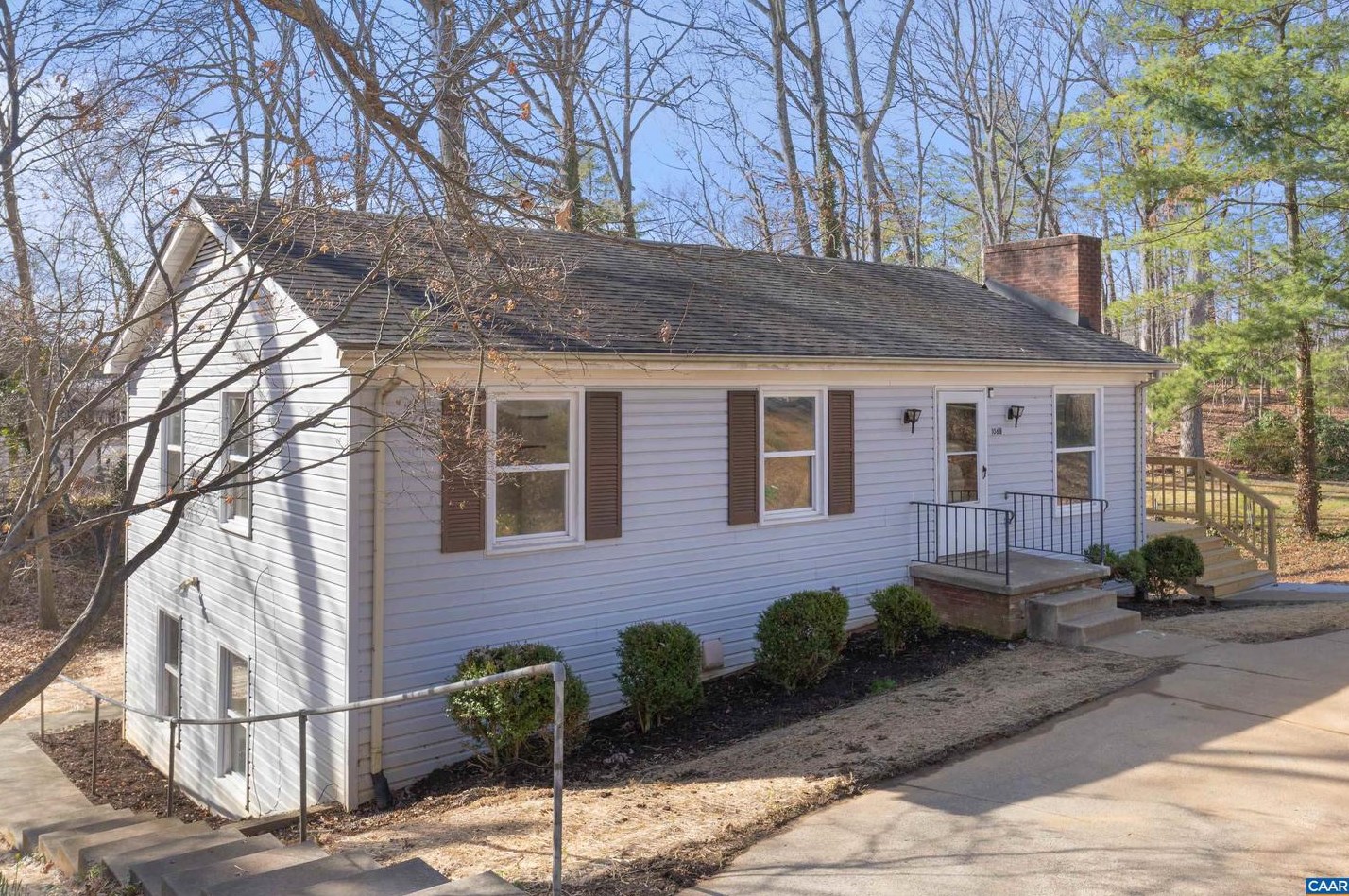 106 Commonwealth Cir, Charlottesville, VA 22901-1606
