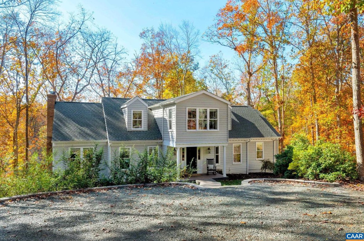 7 Cymlin Ter, Bybee, VA 22963-3225