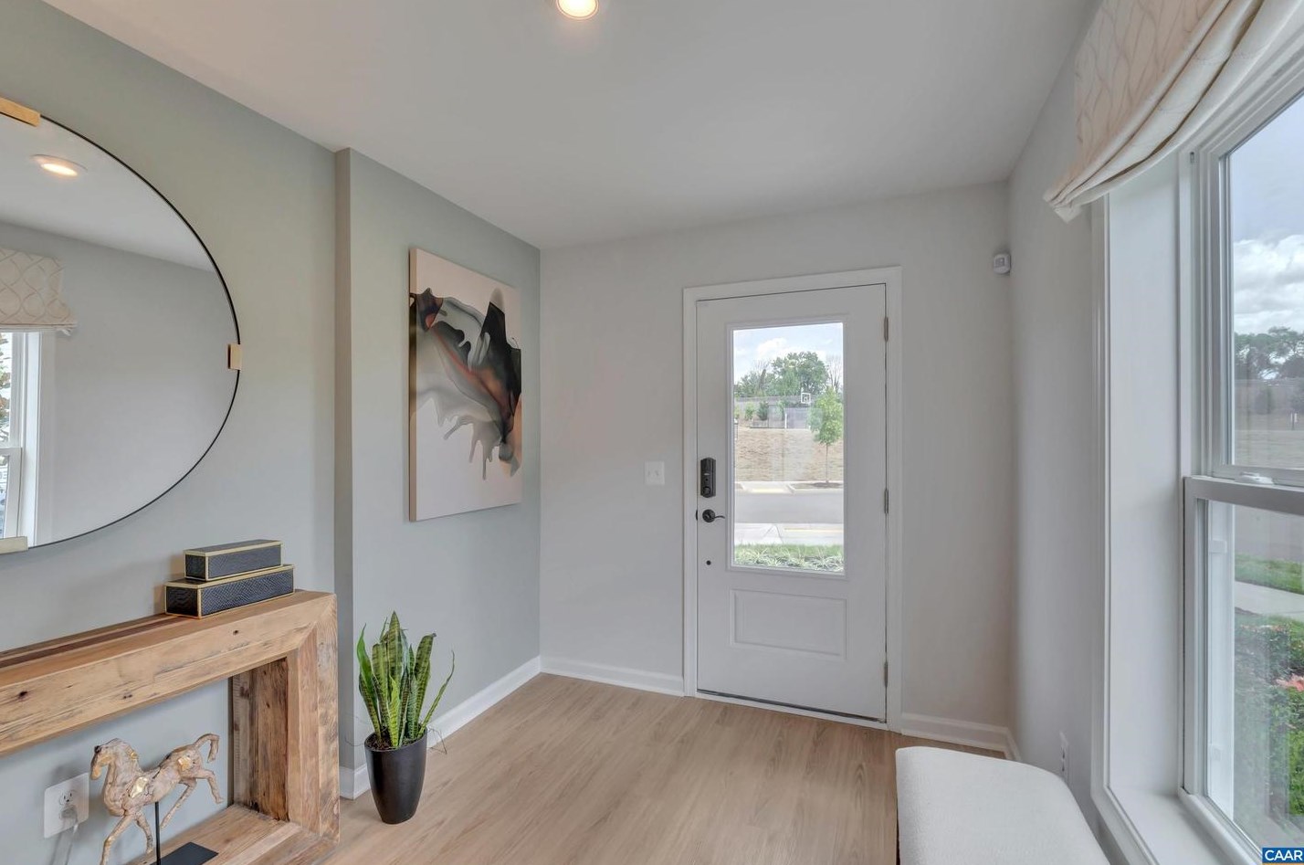 6055 Mccomb St, Crozet, VA 22932