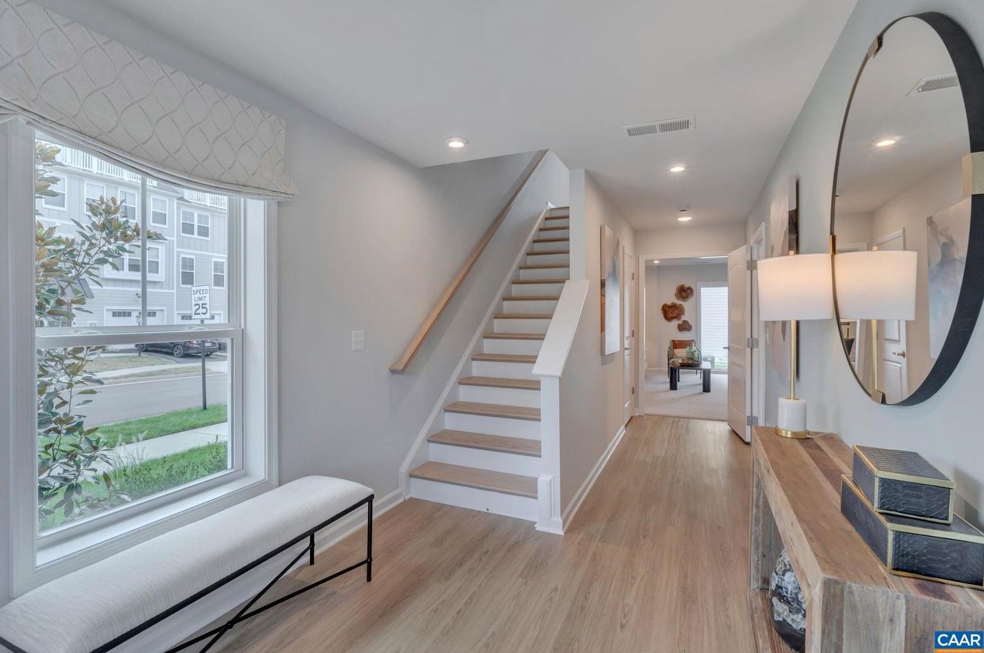 6041 Mccomb St, Crozet, VA 22932