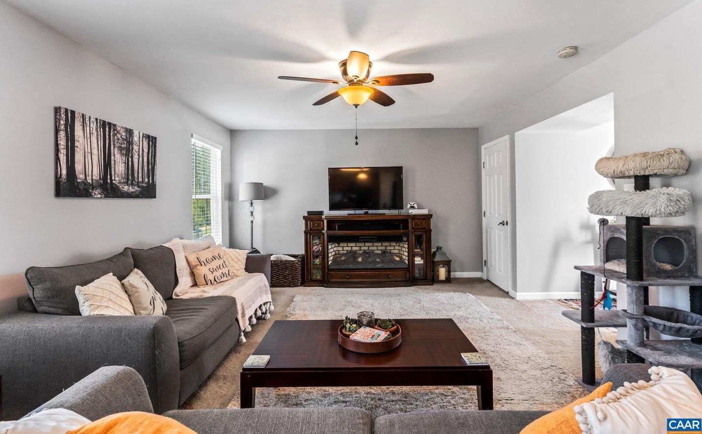 623 Justin Dr, Bybee VA  22963-2088 exterior