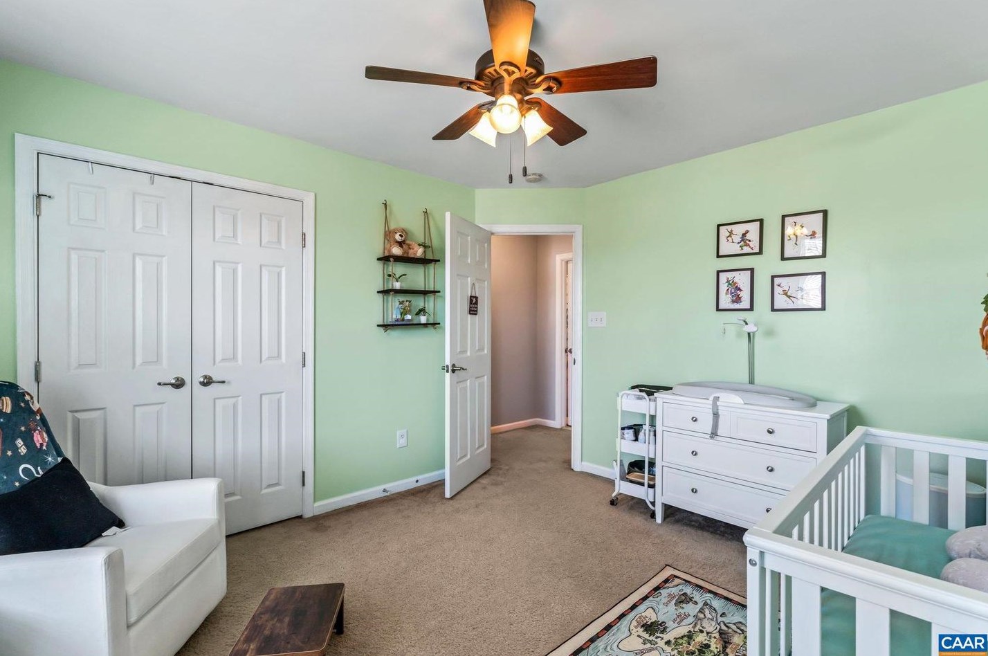 623 Justin Dr, Bybee VA  22963-2088 exterior