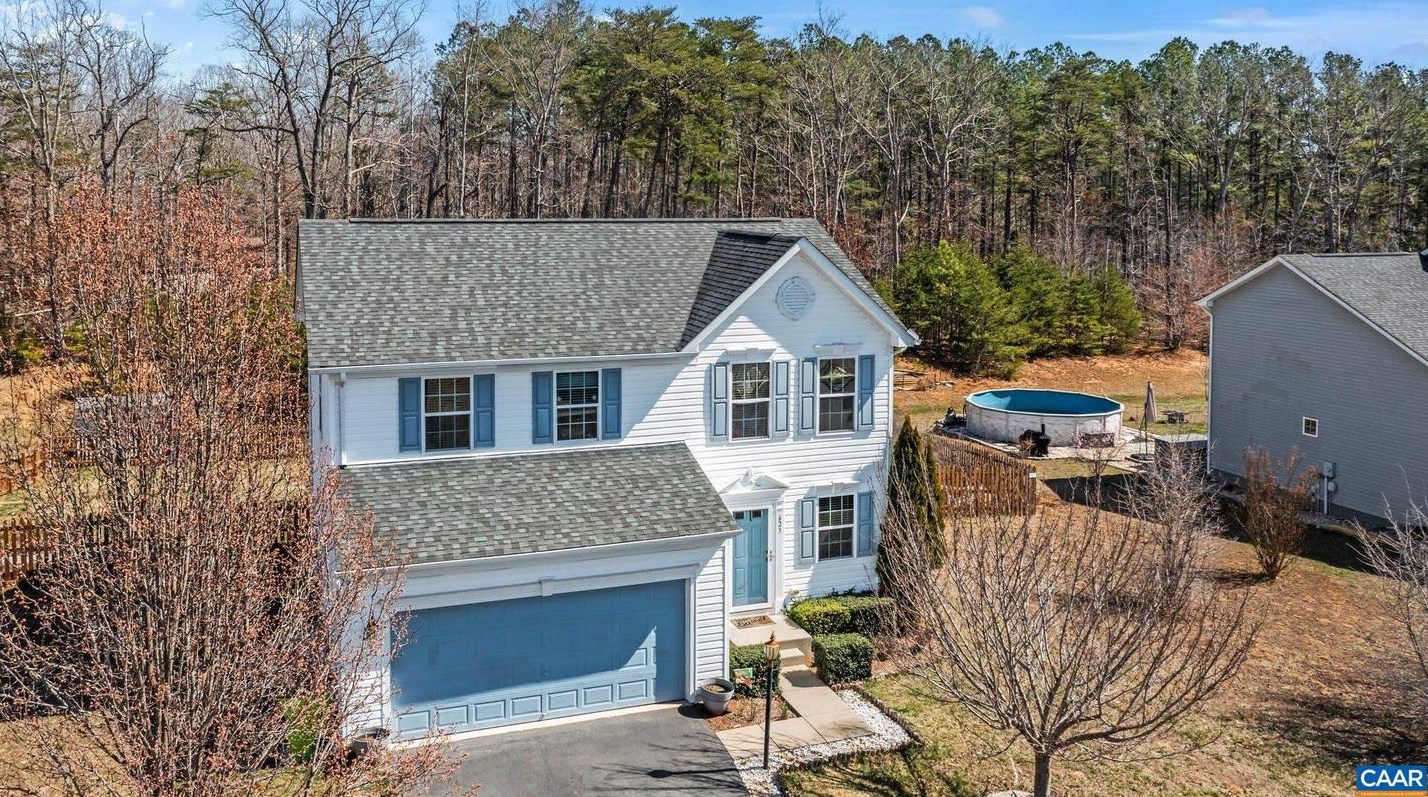 623 Justin Dr, Bybee VA  22963-2088 exterior
