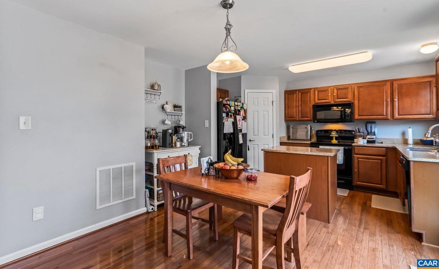 623 Justin Dr, Bybee VA  22963-2088 exterior