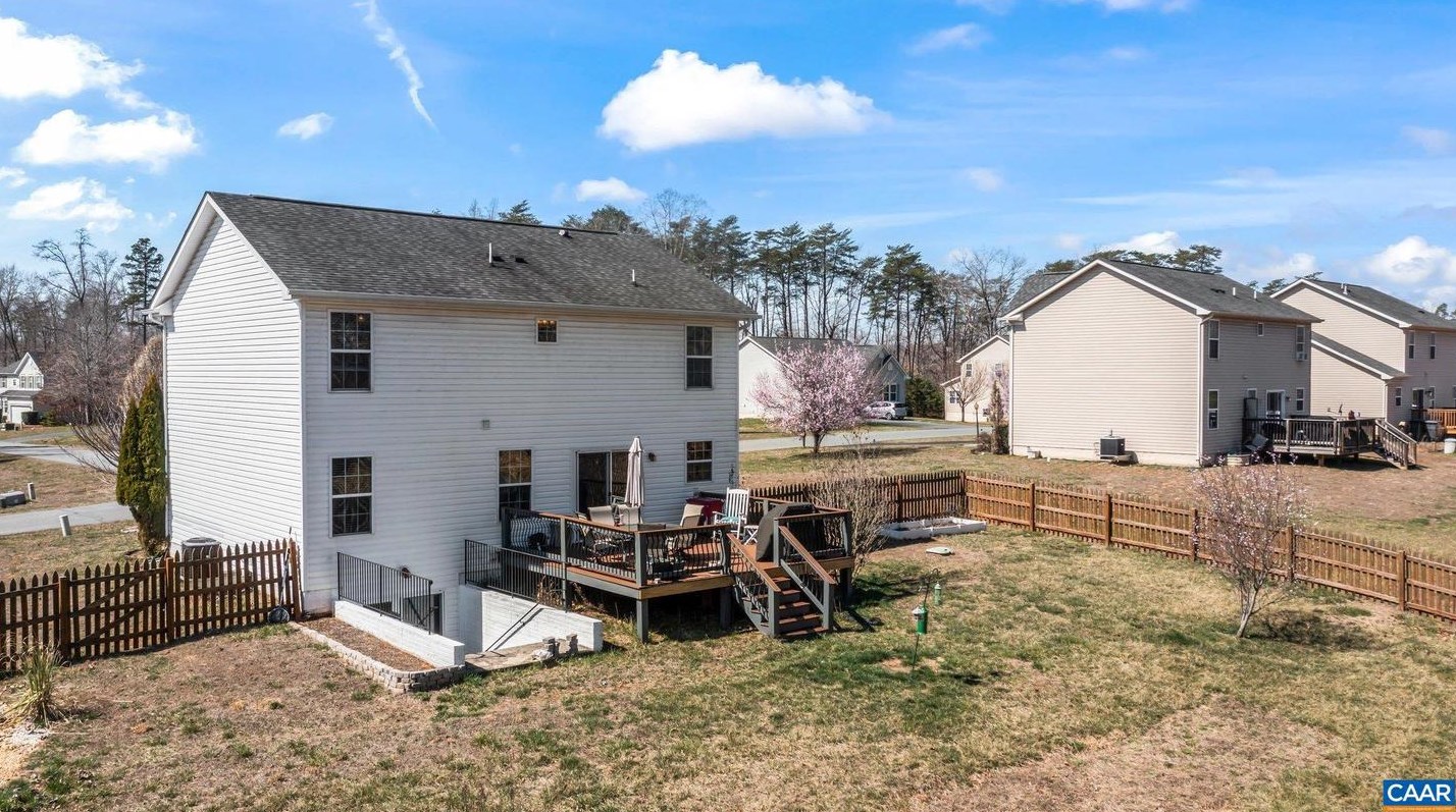 623 Justin Dr, Bybee VA  22963-2088 exterior
