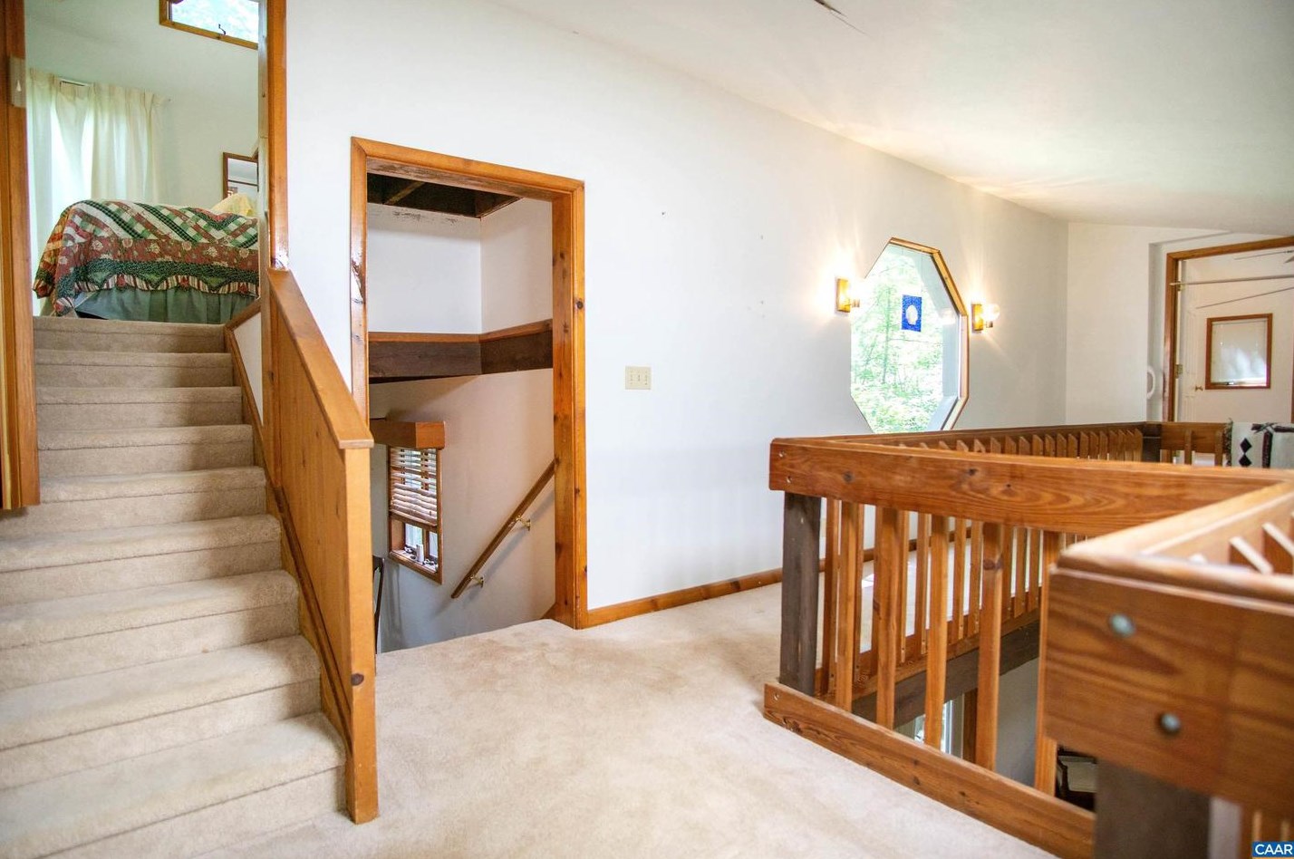 219 Logtrac Rd, Stanardsville VA  22973-3703 exterior