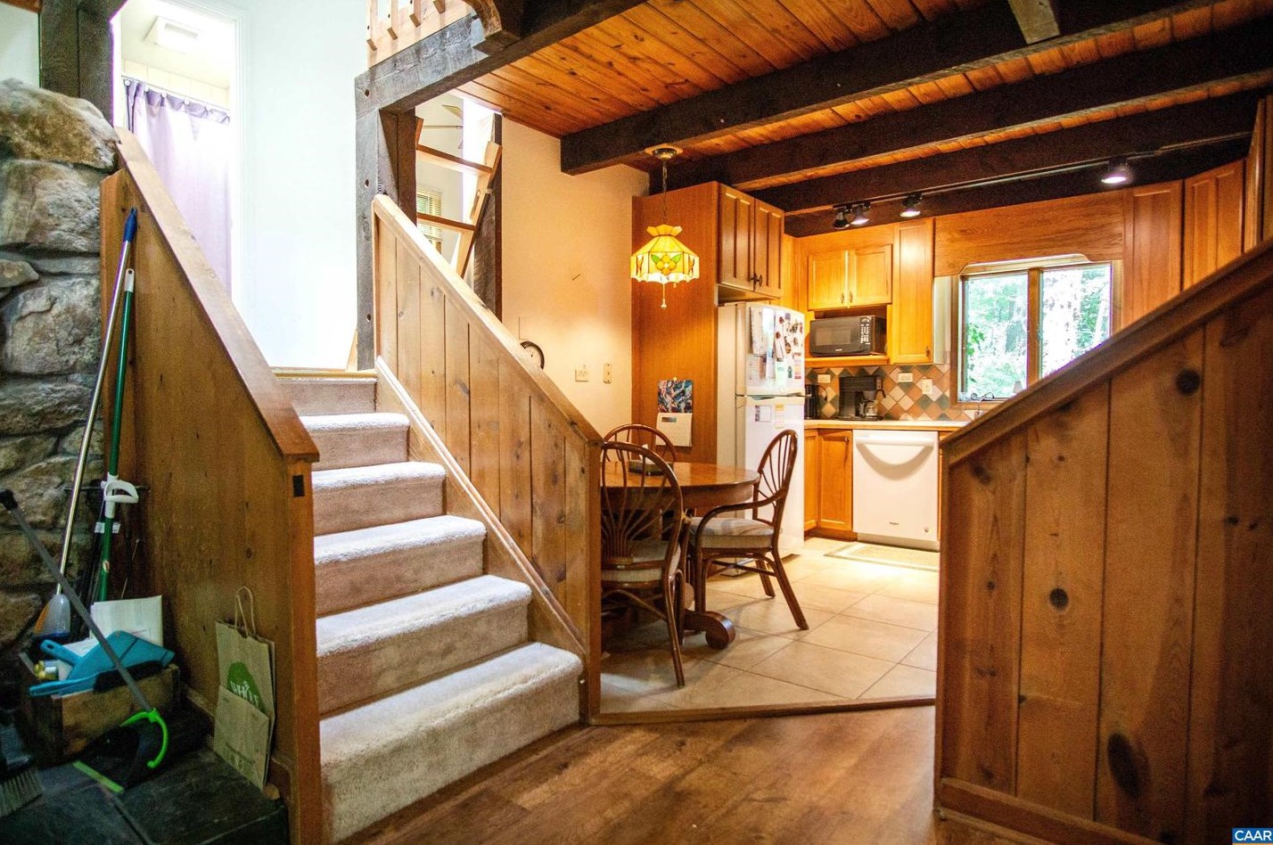 219 Logtrac Rd, Stanardsville VA  22973-3703 exterior