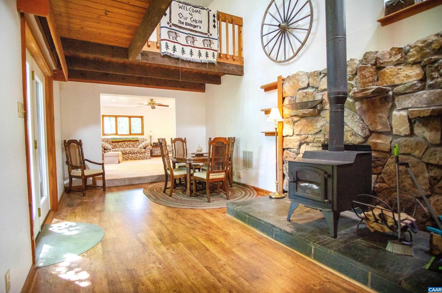 219 Logtrac Rd, Stanardsville VA  22973-3703 exterior