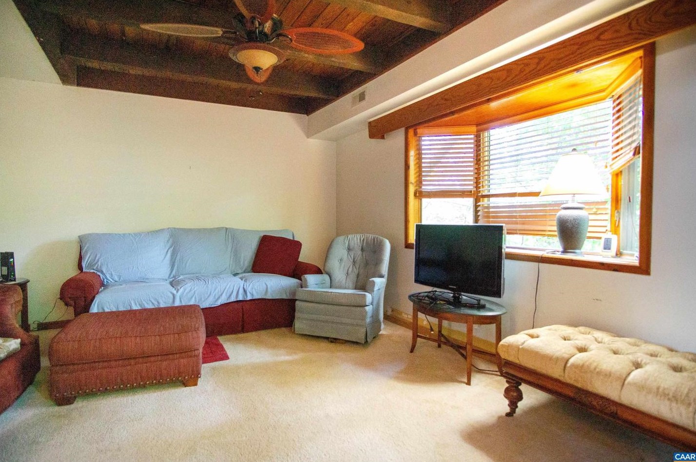 219 Logtrac Rd, Stanardsville VA  22973-3703 exterior