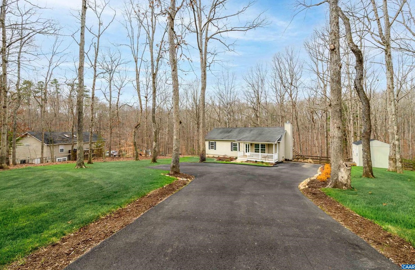 16 Choctaw Pl, Bybee, VA 22963-3159