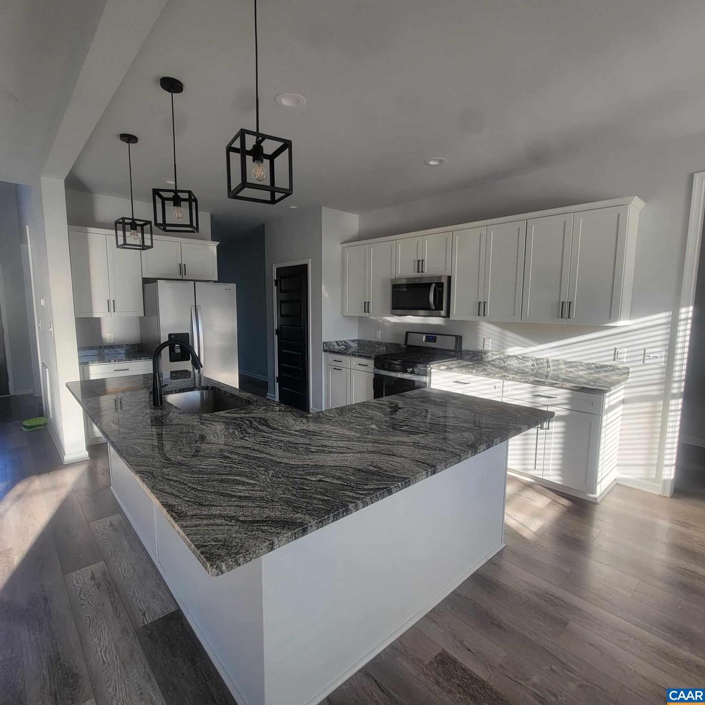 150 Naylor Ln, Troy, VA 22974
