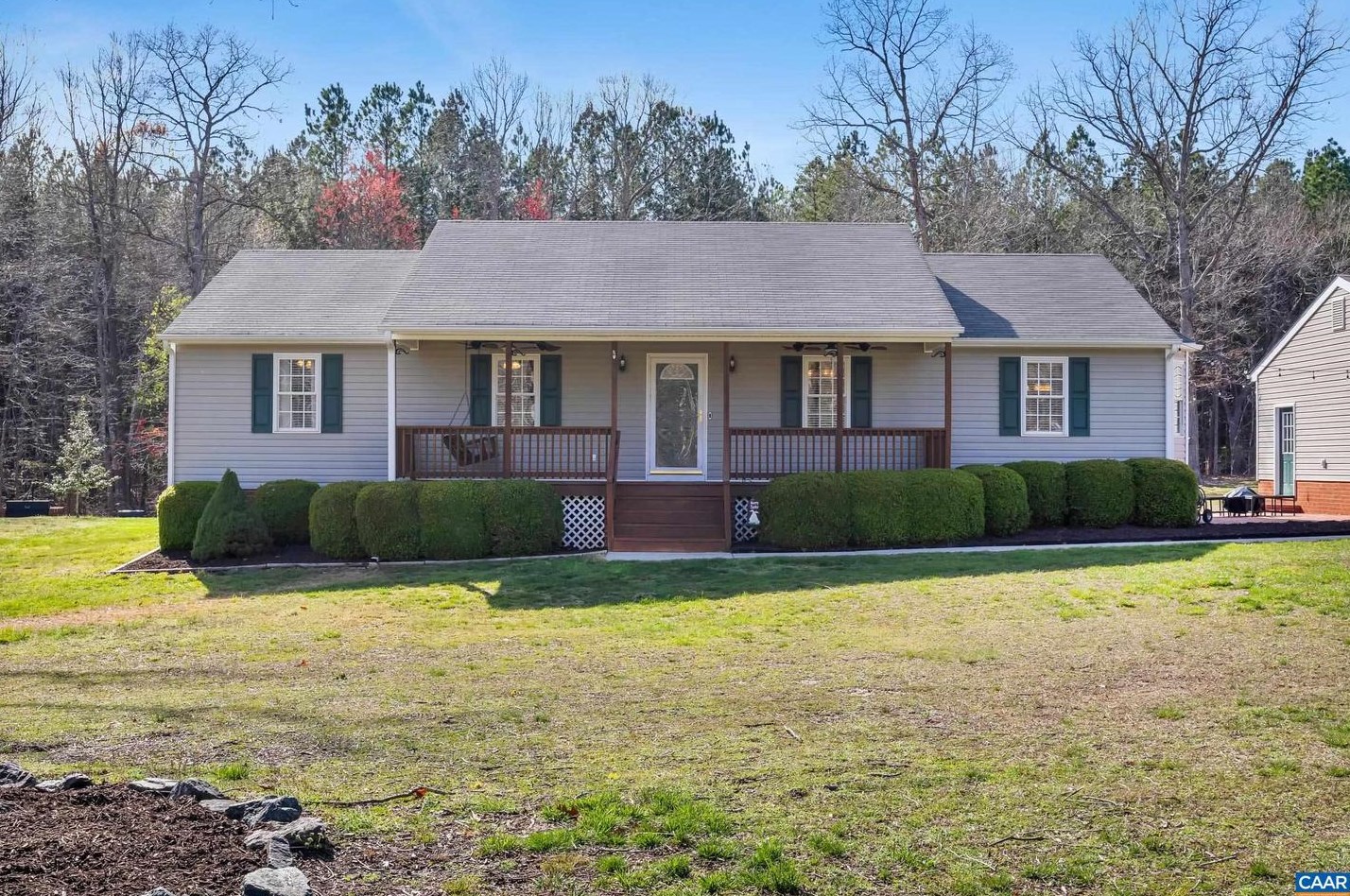 328 Laurelridge Dr, Mineral, VA 23117