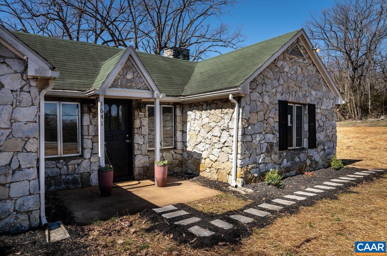 1641 Smithland Rd, Harrisonburg, VA 22802