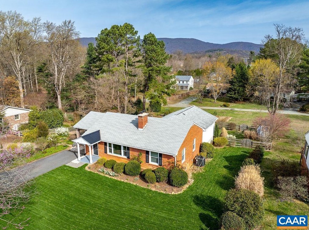 5762 Locust Ln, Crozet, VA 22932