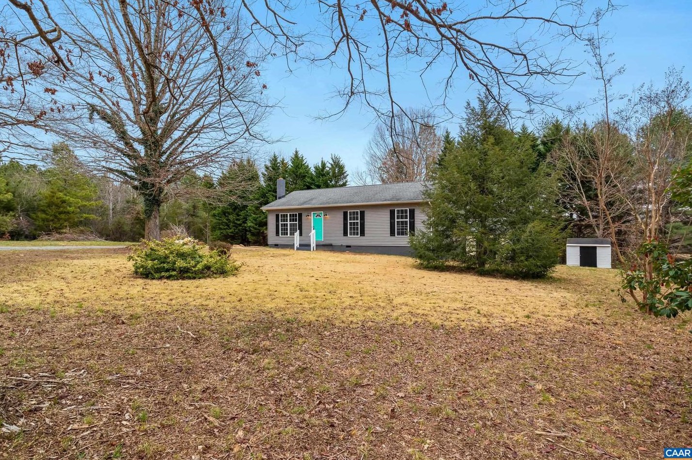 11968 Cross County Rd, Mineral, VA 23117