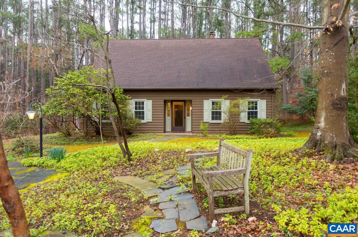 900 Earlysville Forest Dr, Earlysville, VA 22936-9553