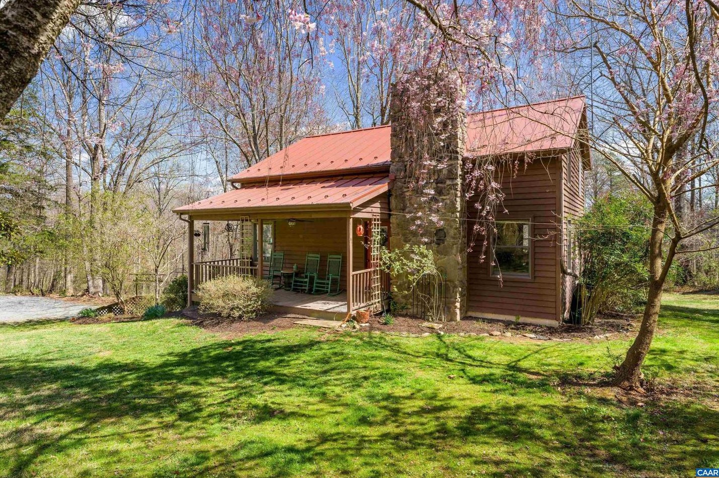 518 Laurel Dr, Madison, VA 22727-3426