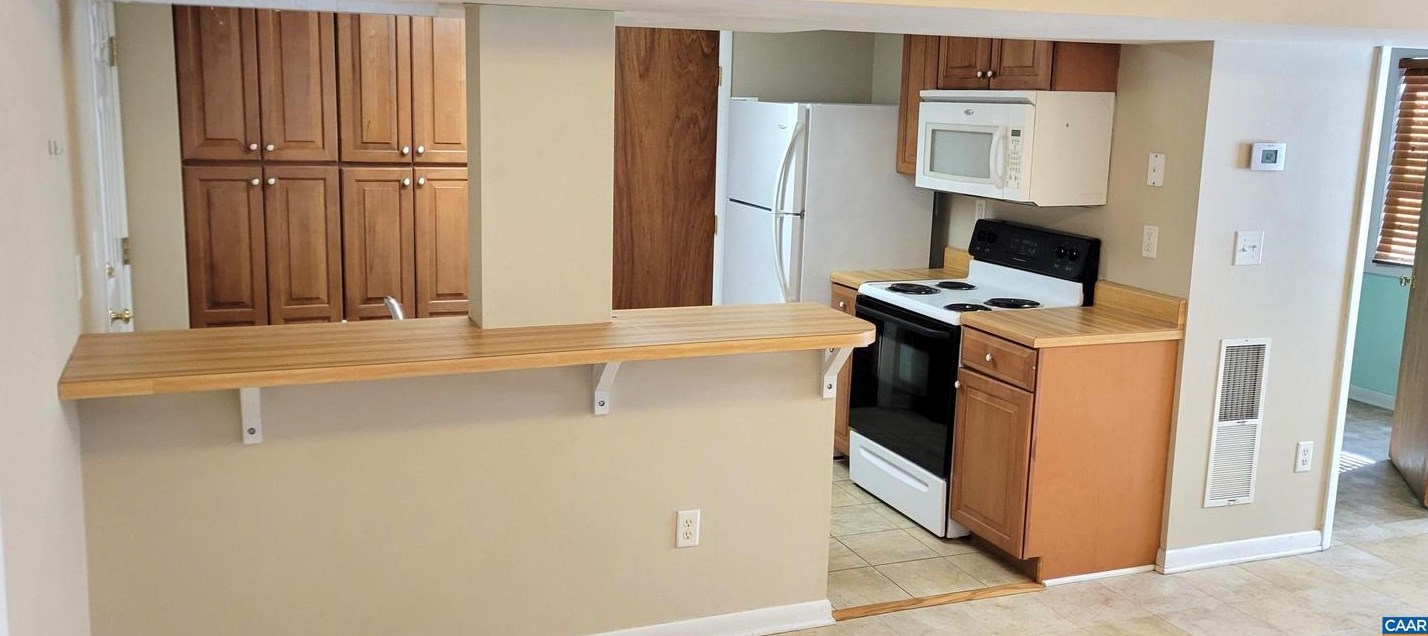 103 S Piedmont Ave #b, Charlottesville, VA 22903