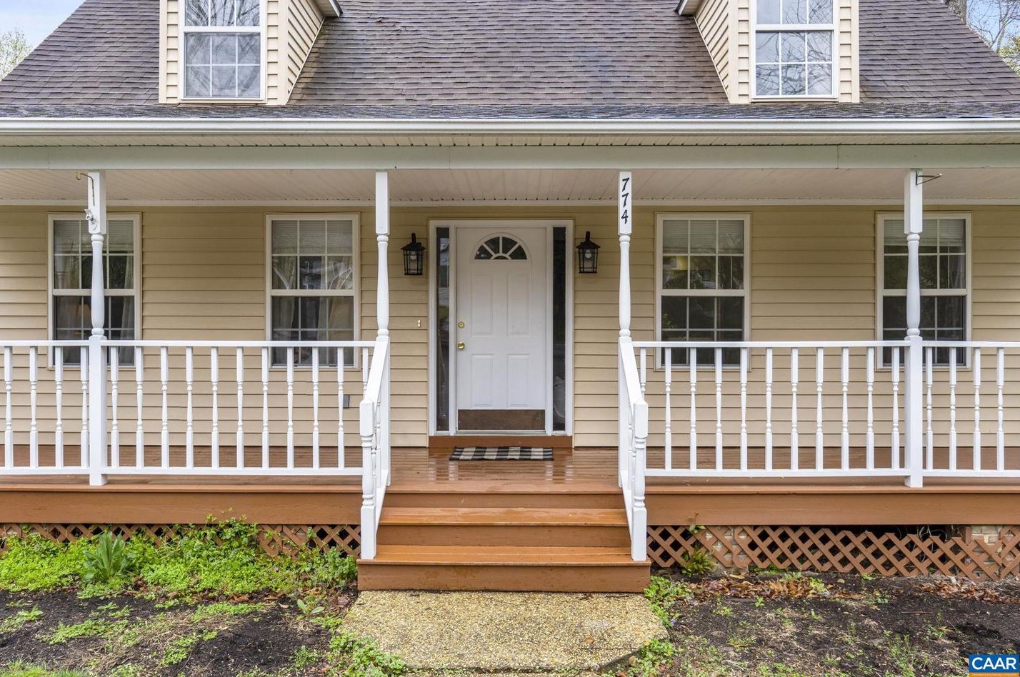 774 Jefferson Dr, Bybee, VA 22963