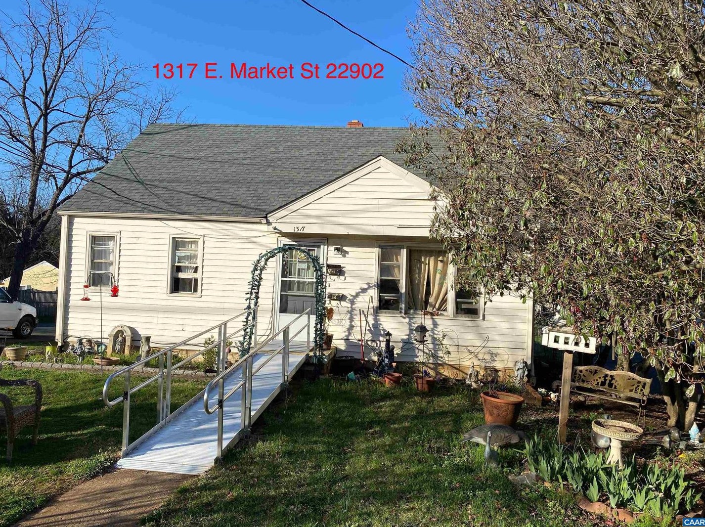 1317 E Market St, Charlottesville, VA 22902