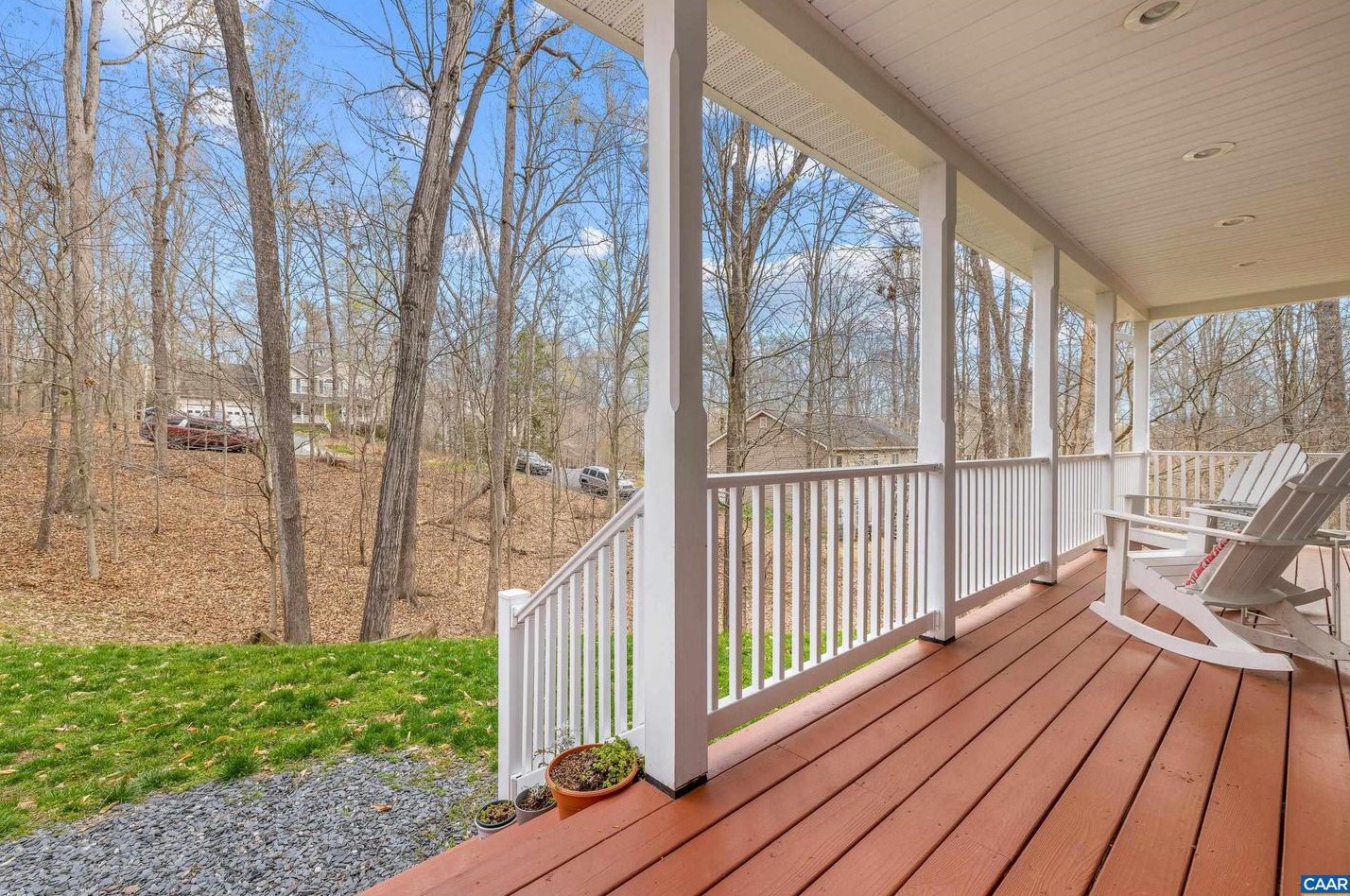 131 Riverside Dr, Bybee, VA 22963