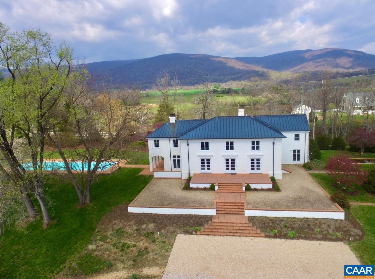 7537 Rockfish Gap Tpke, Greenwood, VA 22943-1802