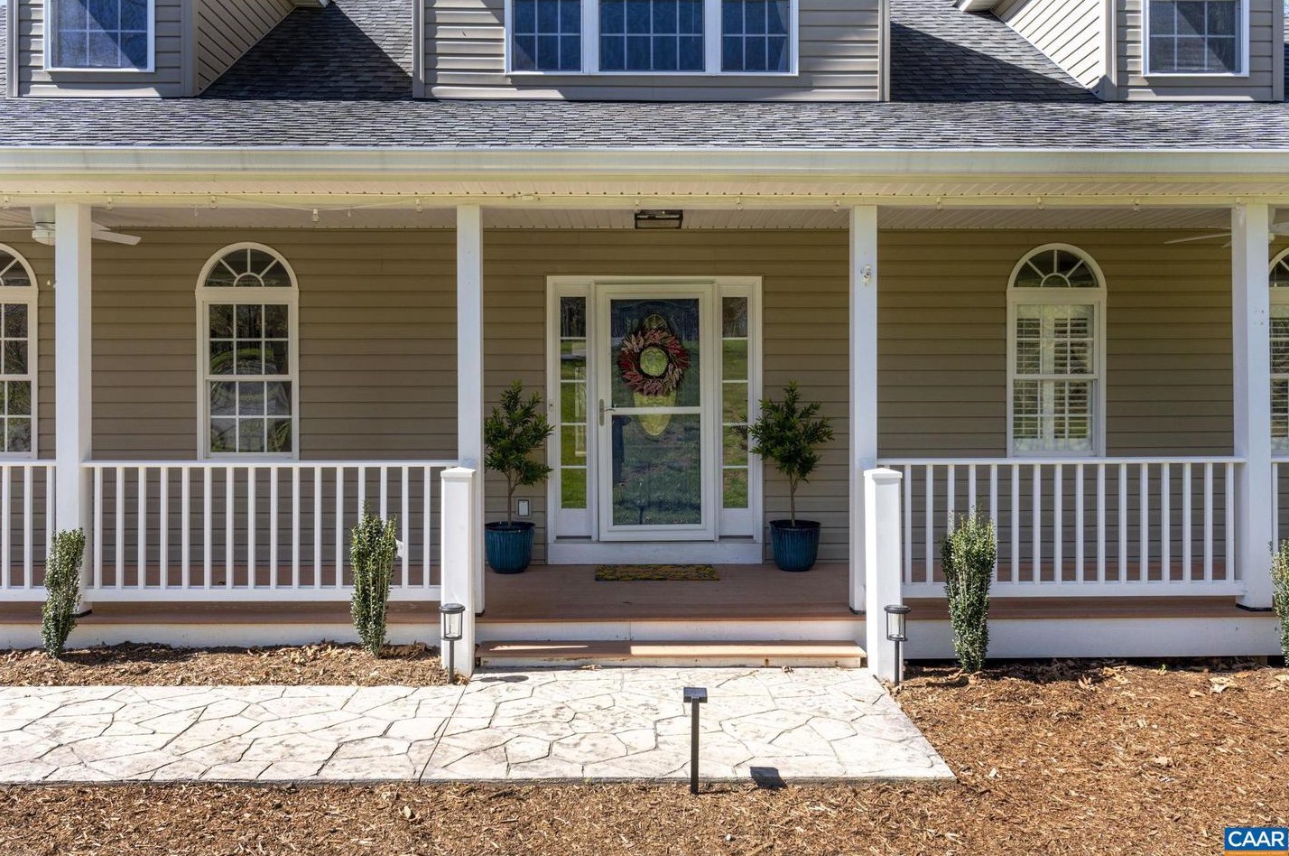 1674 Broken Island Rd, Bybee, VA 22963