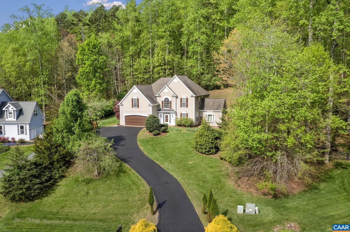 1384 Singleton Ln, Charlottesville, VA 22903-8803