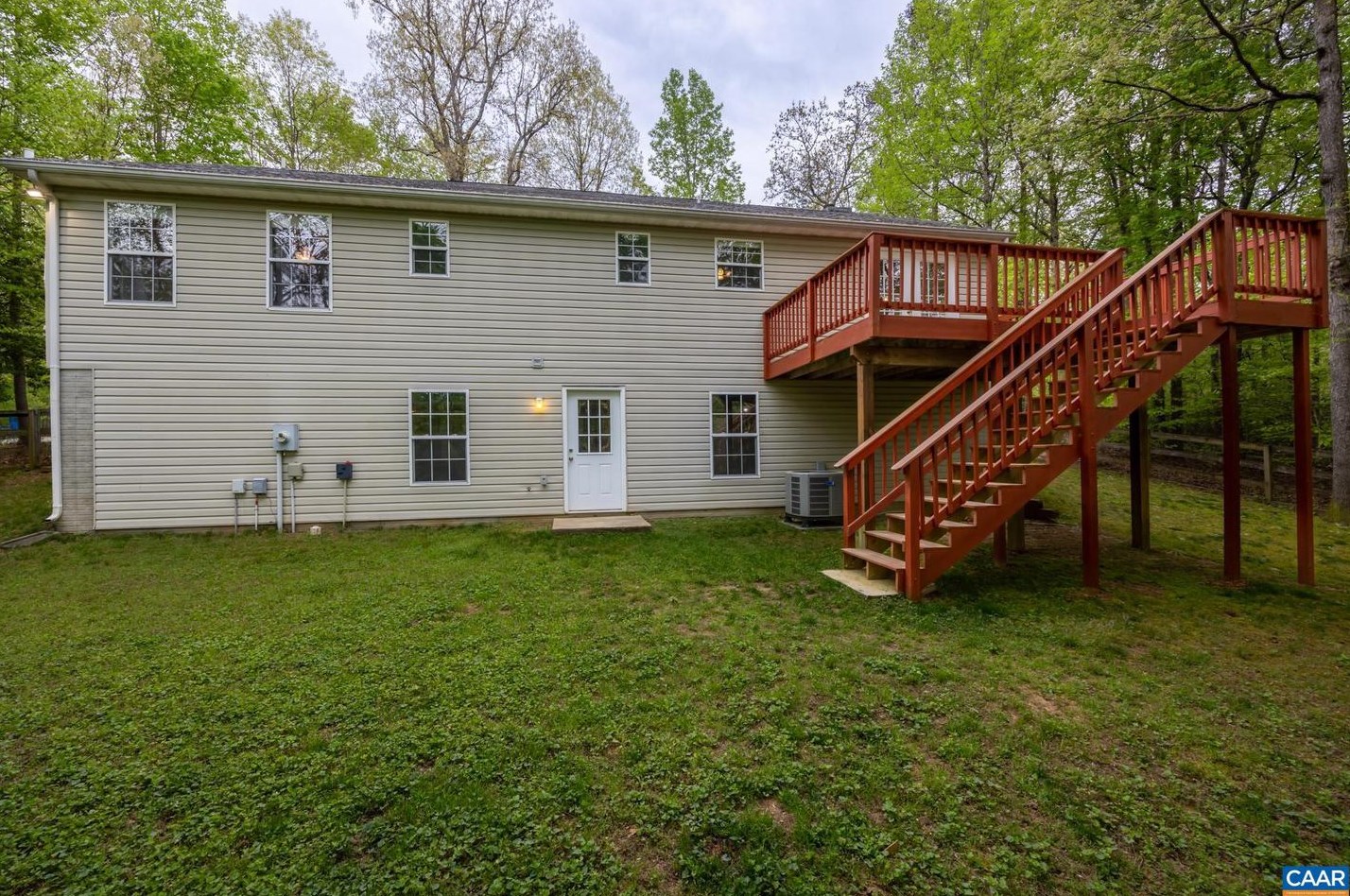 22 Hopi Way, Bybee VA  22963-3164 exterior