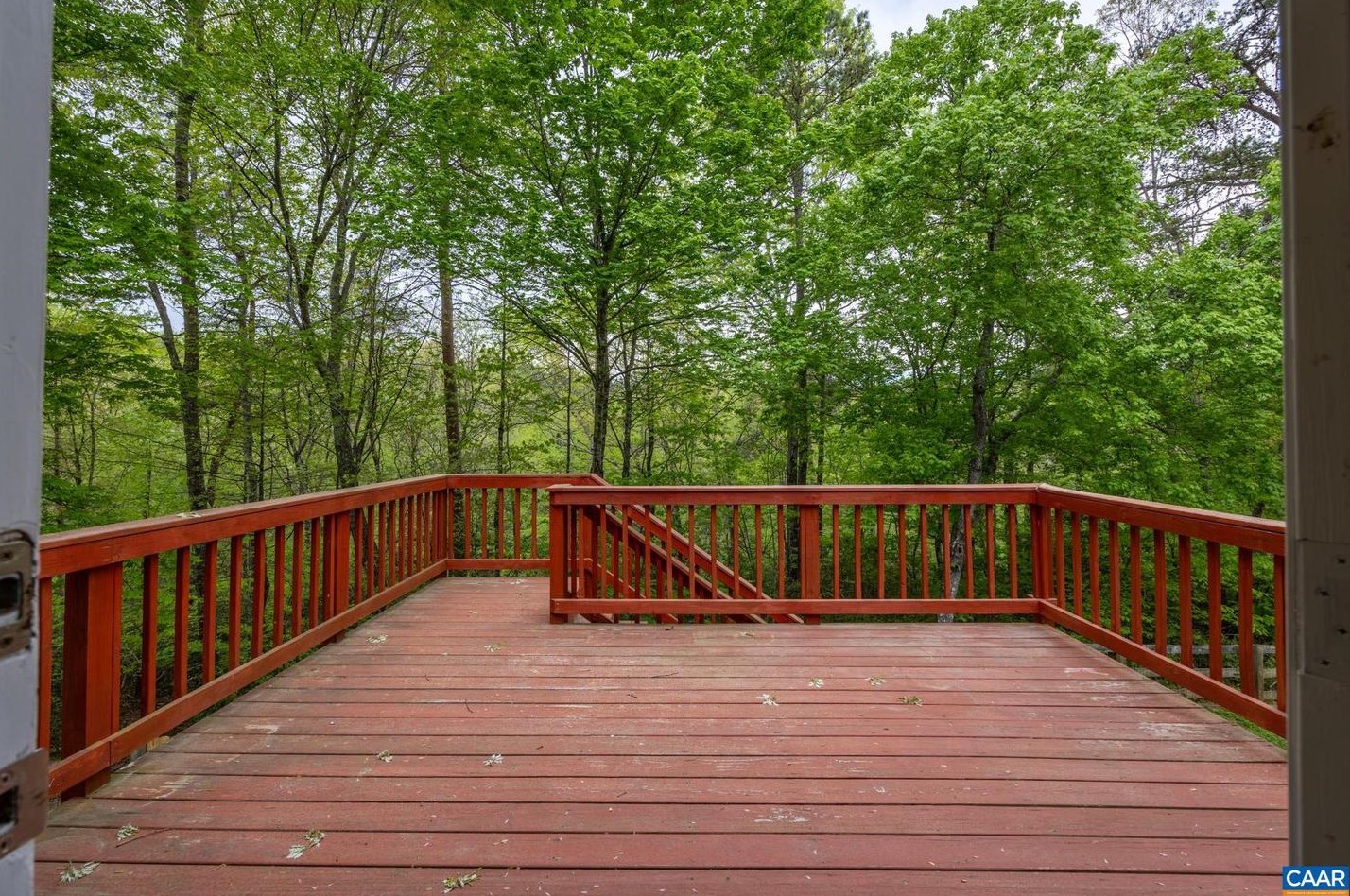 22 Hopi Way, Bybee VA  22963-3164 exterior