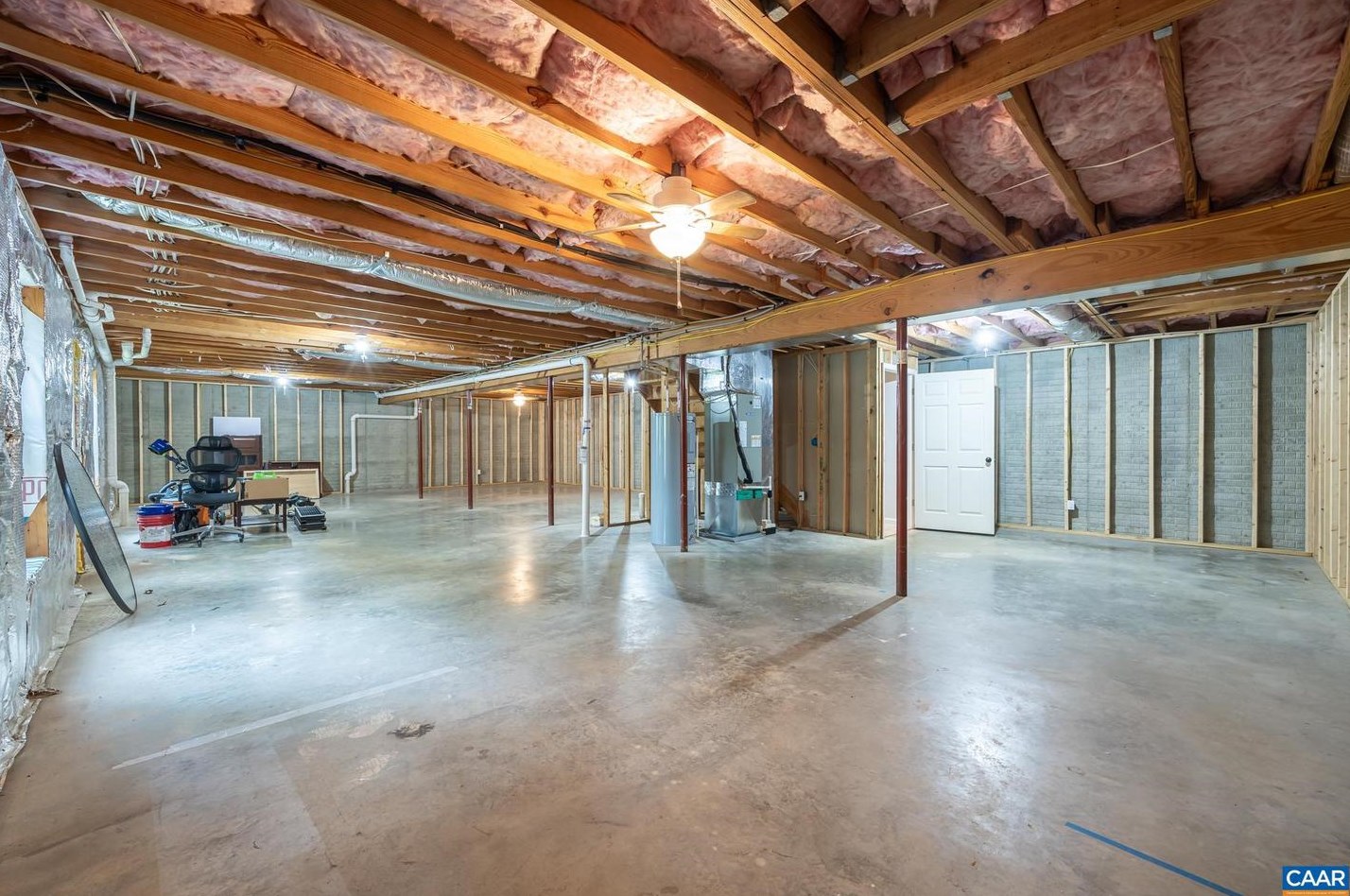22 Hopi Way, Bybee VA  22963-3164 exterior