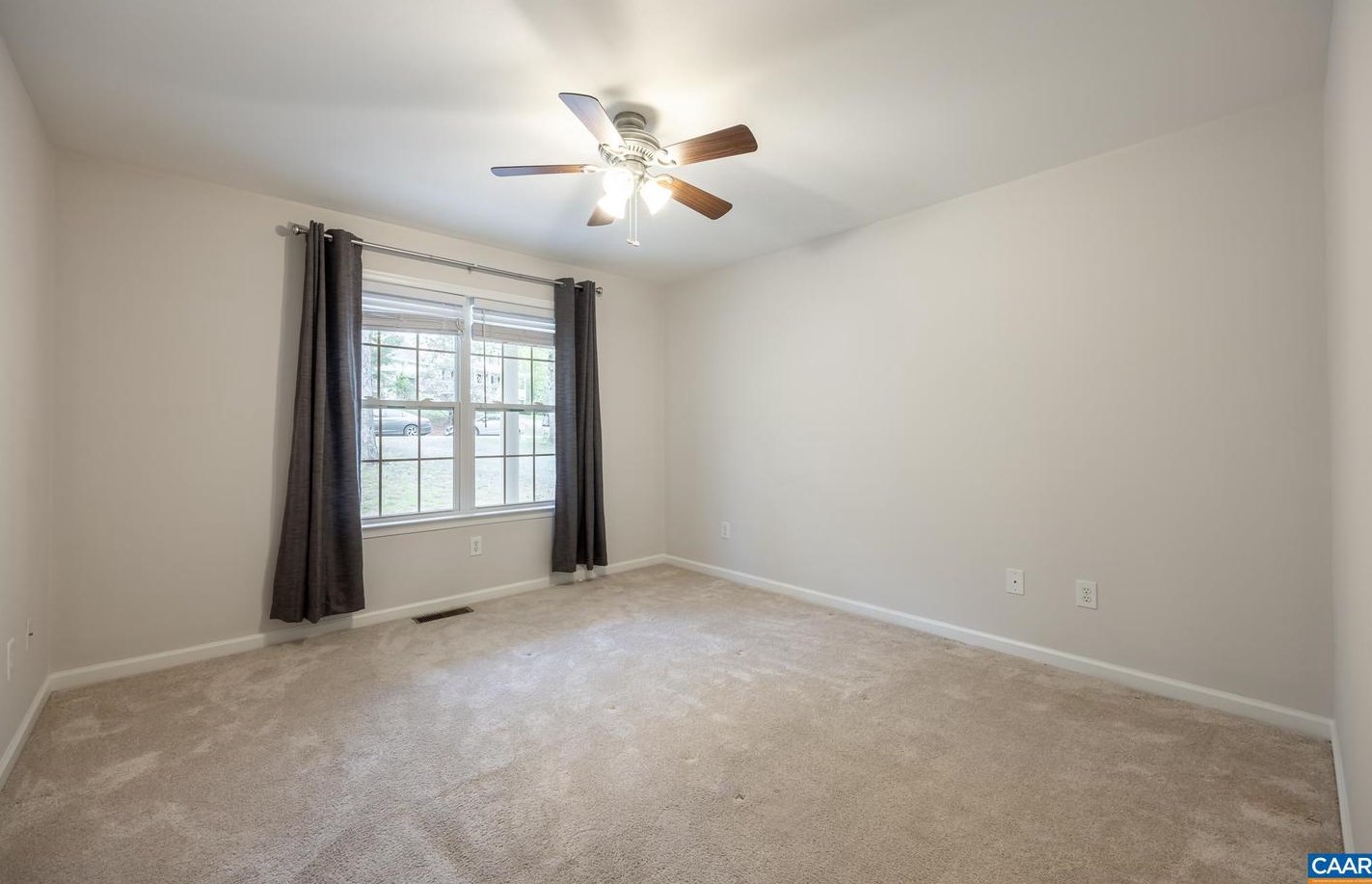22 Hopi Way, Bybee VA  22963-3164 exterior