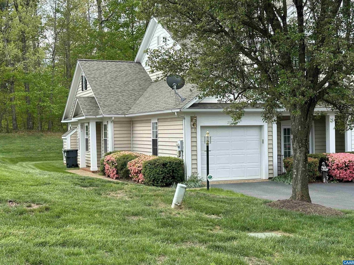 2328 Ravenswood Ct, Charlottesville, VA 22911-2208