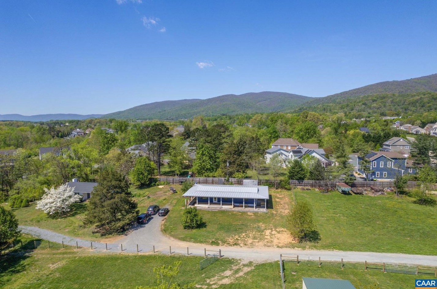 1162 Quick Ln, Crozet, VA 22932-2859