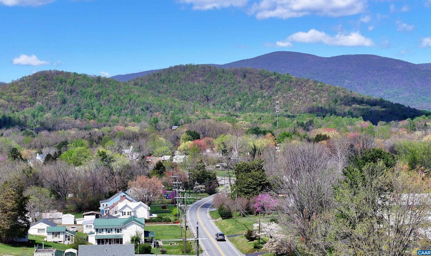 287 Ice House Rd, Stanardsville, VA 22973