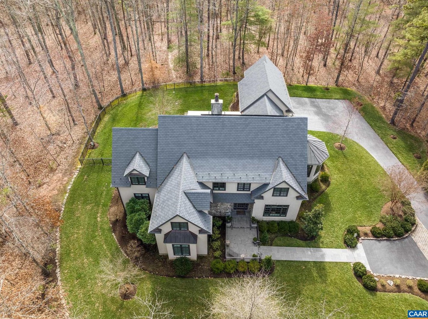 1118 Club Dr, Keswick VA 22947-2613 exterior