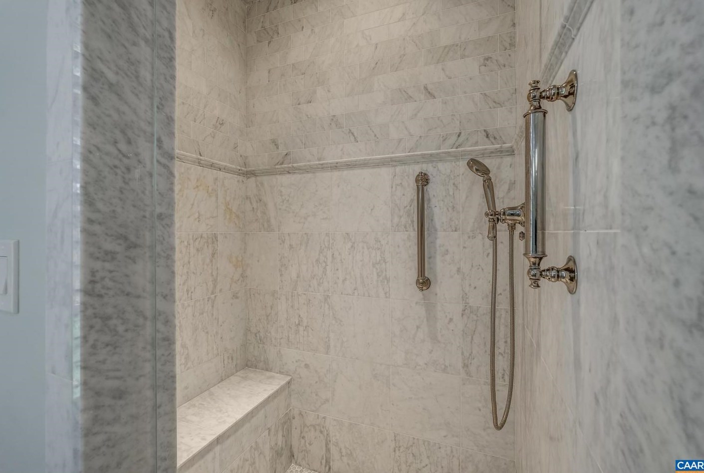 1118 Club Dr, Keswick VA 22947-2613 exterior