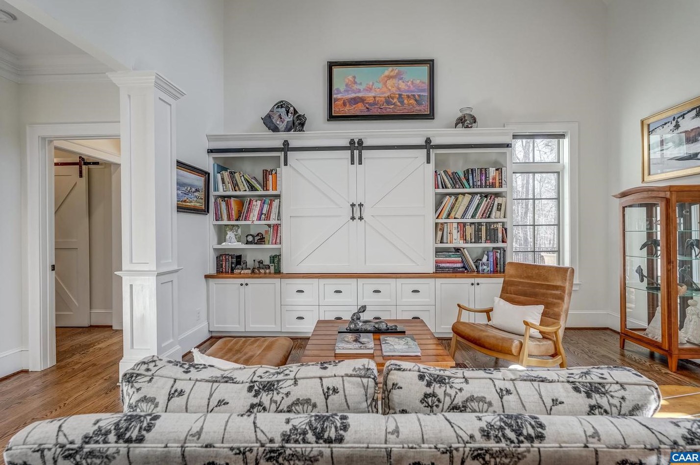 1118 Club Dr, Keswick VA 22947-2613 exterior