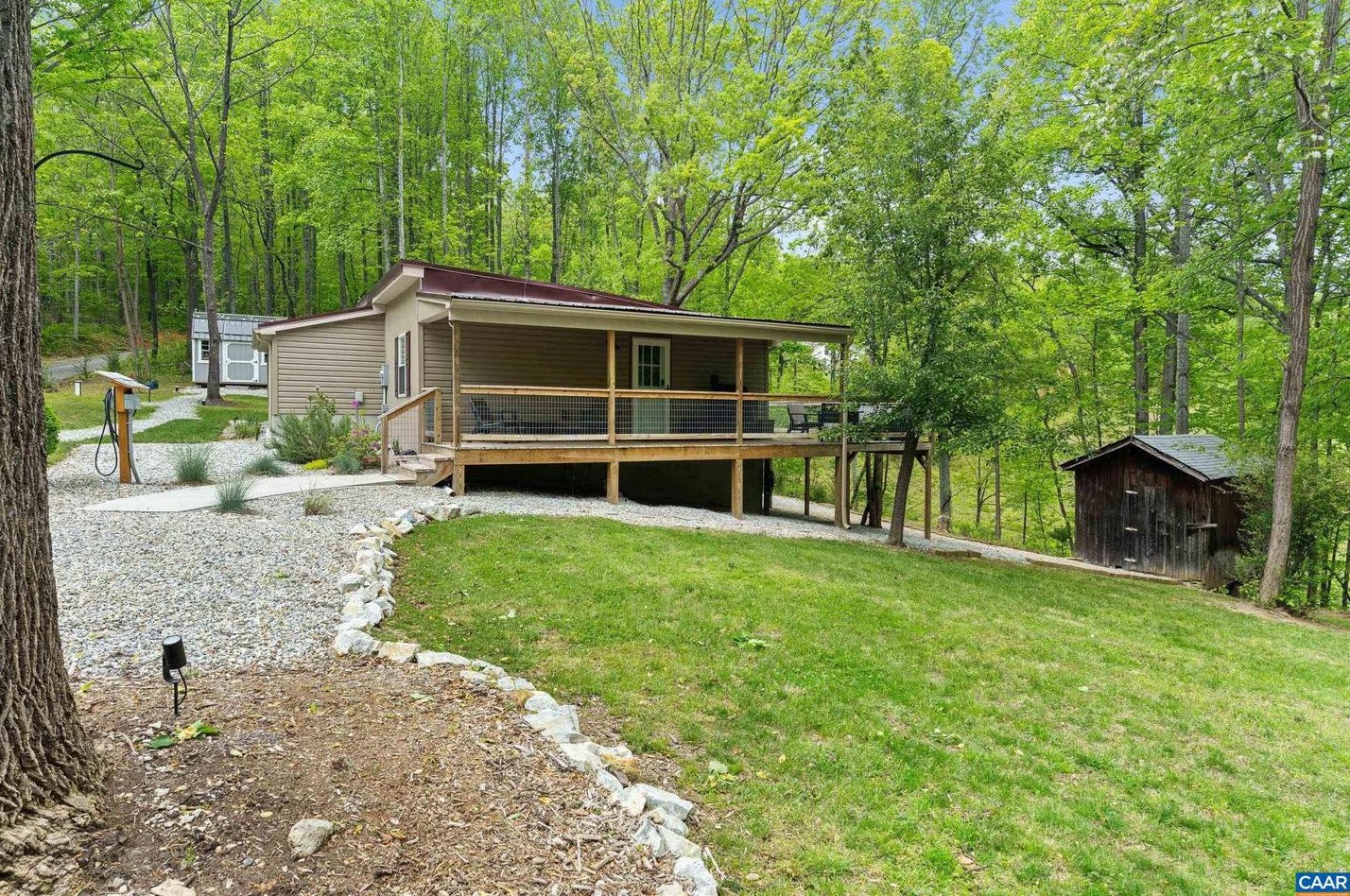 892 Franklin Creek Rd, Falconerville, VA 24521