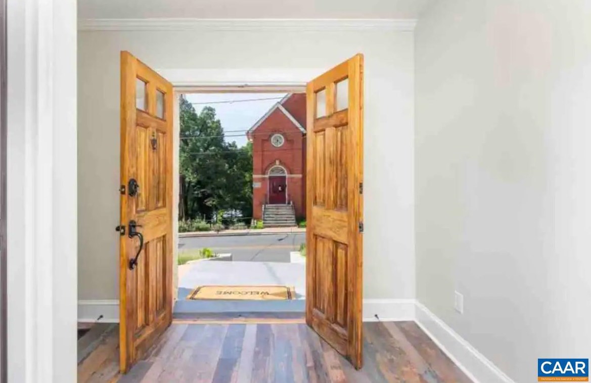 921 W Beverley St #2, Staunton, VA 24401