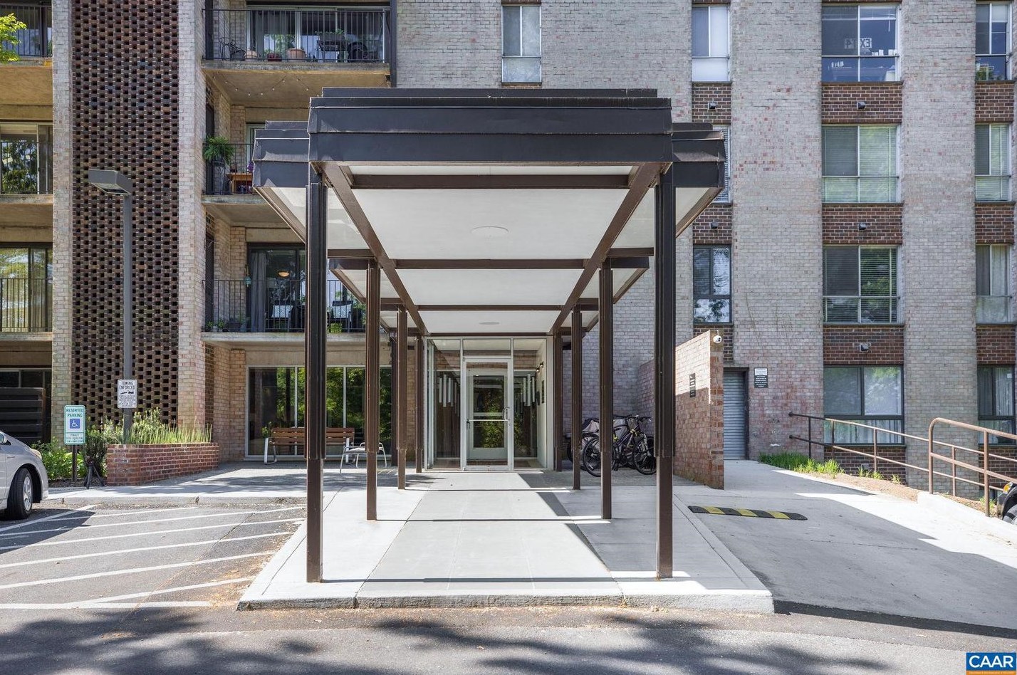 511 N 1st St #208, Charlottesville, VA 22902