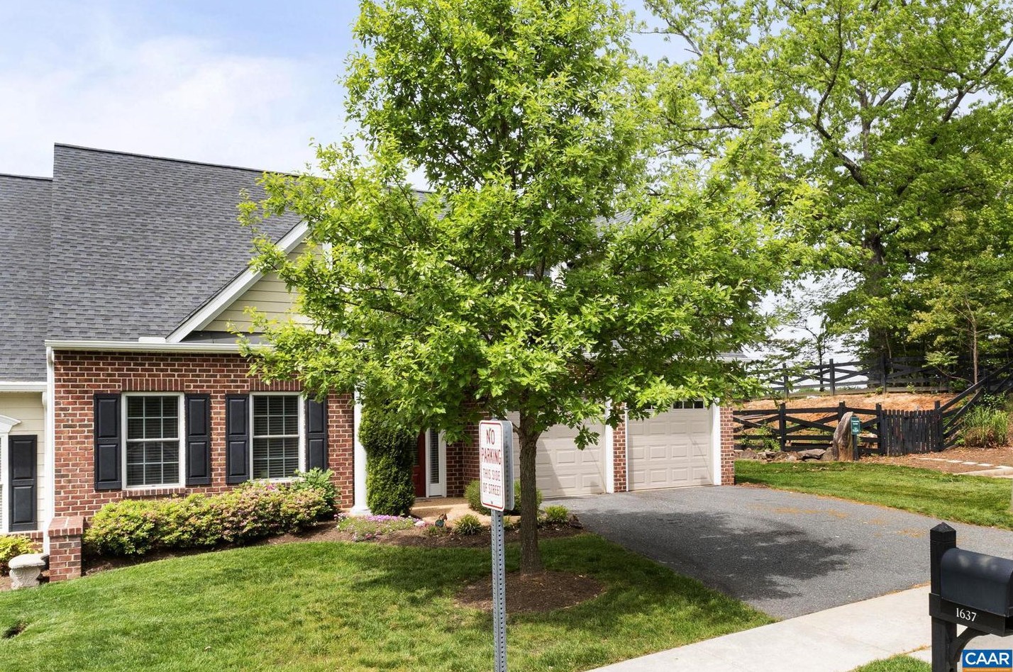 1637 Sawgrass Ct, Charlottesville, VA 22901-3237