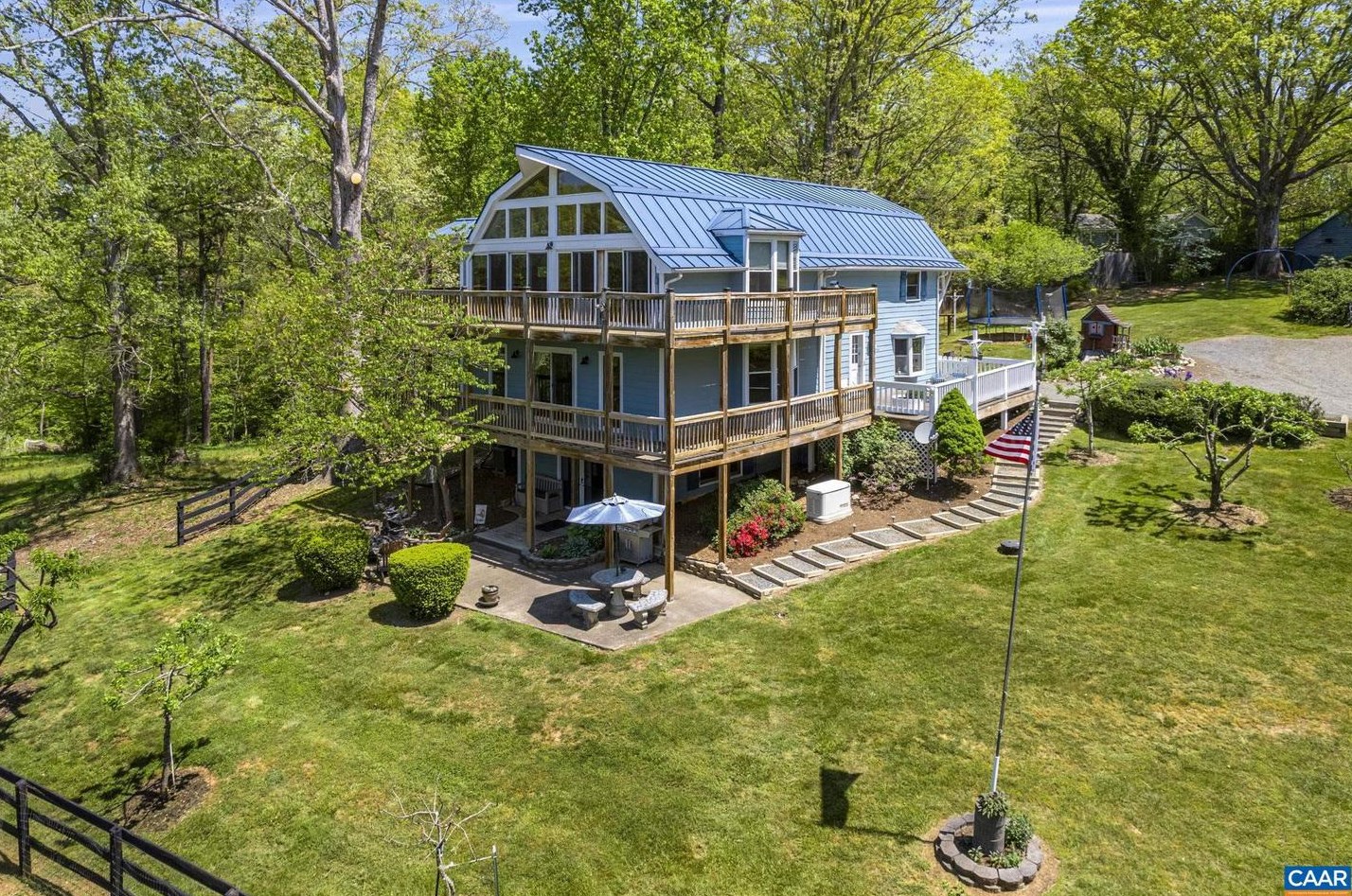 1407 Chapman Rd, Stanardsville, VA 22973-3619