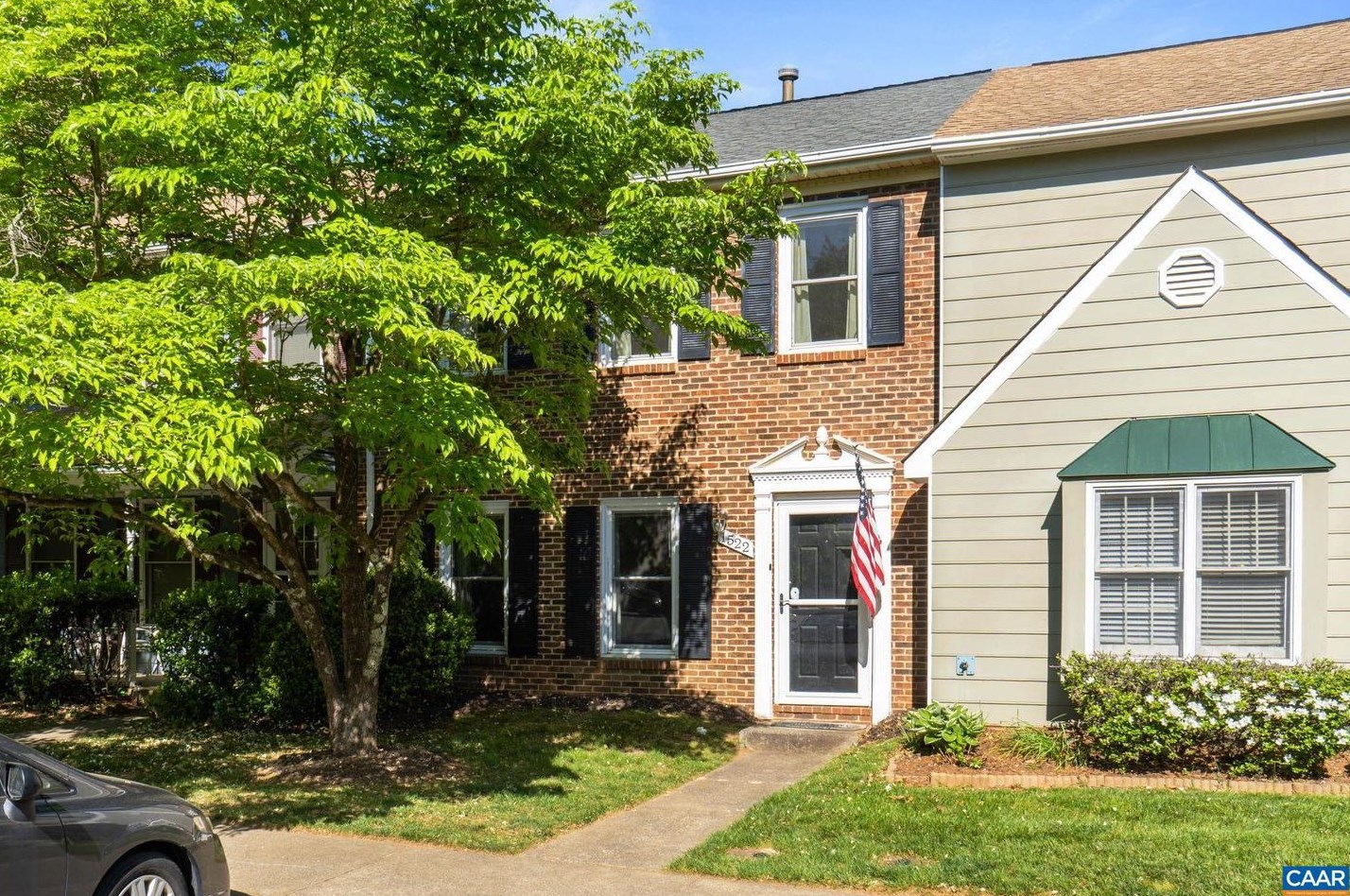1522 Minor Ridge Ct, Charlottesville VA  22901-1628 exterior